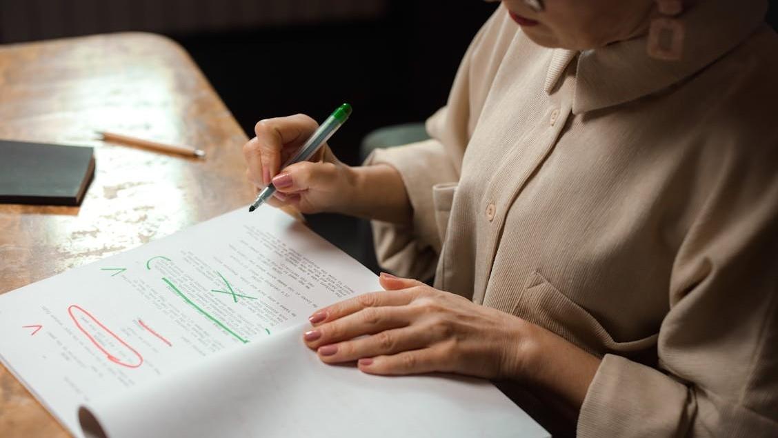 拒稿率直降！顶级期刊编辑教你“先选刊再写作”的精准投稿策略